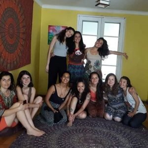 Facilitando Taller de Respiración Ovárica. Alquimia Femenina. Chile. Santiago Año 2018